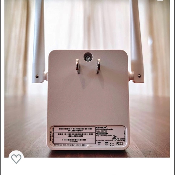 NETGEAR EX2700 300 Mbps WiFi Range Extender - Picture 6 of 10